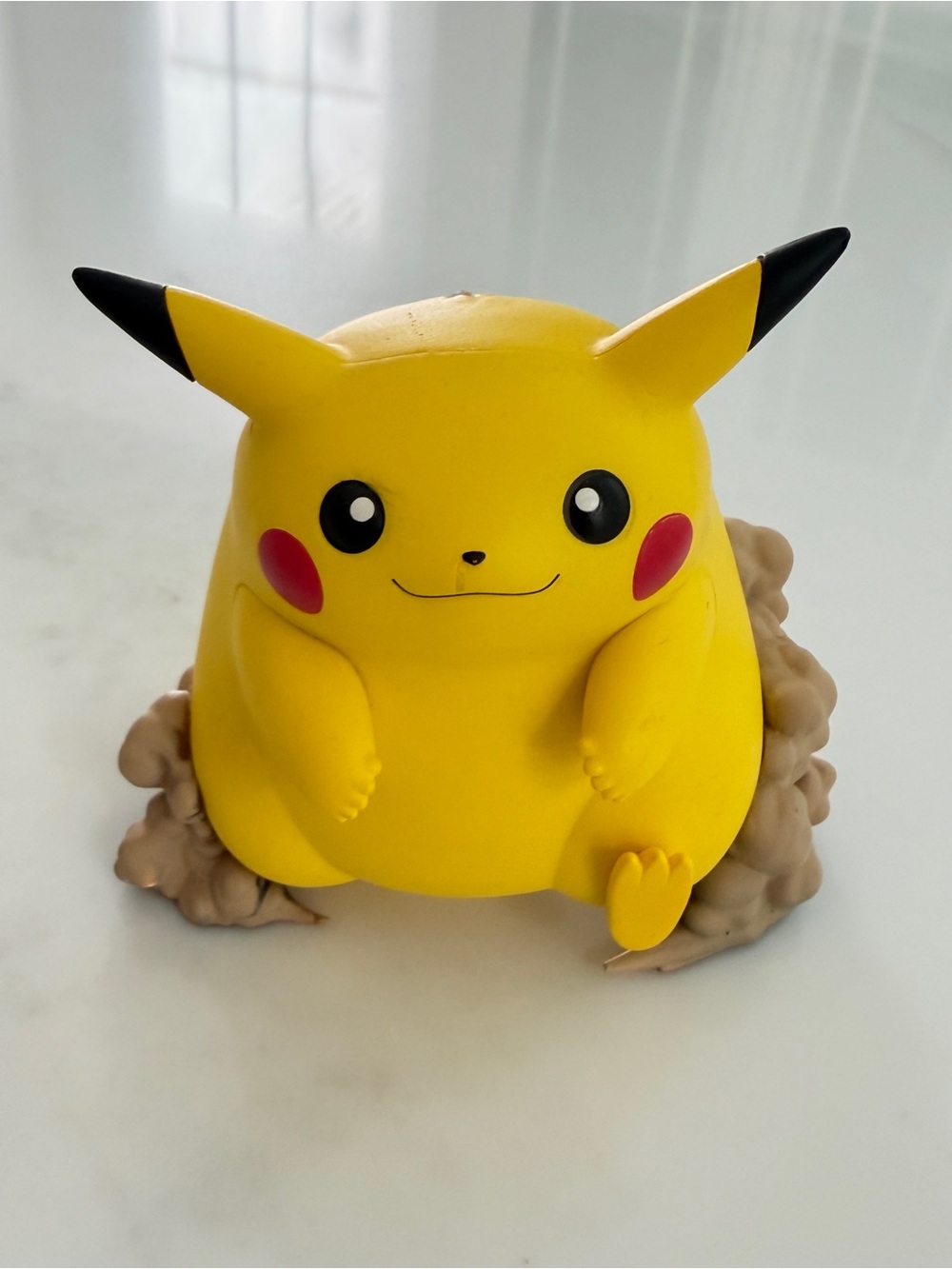 Pokemon Pikachu VMAX Gigantamax figure 2021 3.5"H